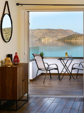 Elounda Harmony Sea front apartment